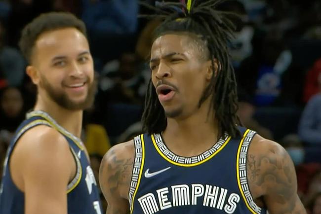 记者：前国门李雷雷有望接替杨智，担任青岛西海岸守门员教练（媒体称前国门李雷雷或将接班杨智，出任青岛西海岸门将教练）