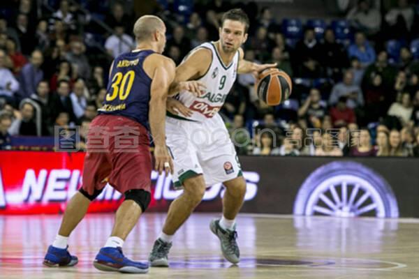 法尔克：利物浦领跑格伊争夺战，拜仁目前优先与于帕续约（法尔克：利物浦领先格伊竞逐，拜仁优先推进与于帕续约）