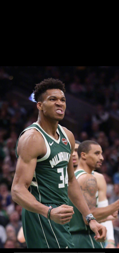 欧冠：巴黎2-0轻取泽尼特（欧冠：巴黎两球零封泽尼特）