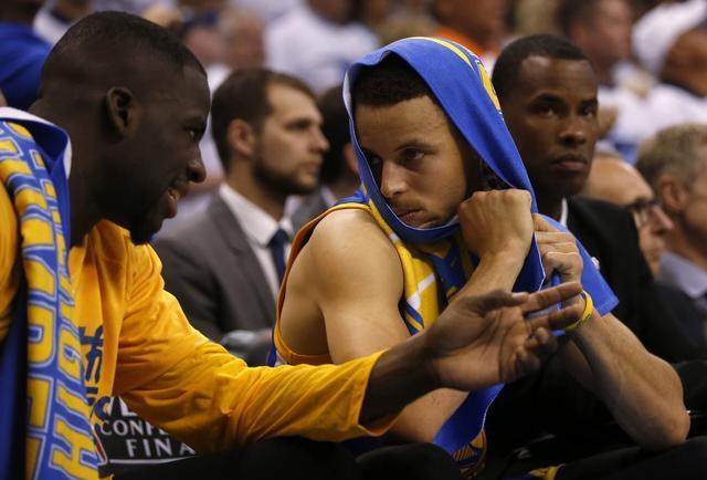 巴黎圣日耳曼内马尔帽子戏法（内马尔戴帽，巴黎圣日耳曼大胜）