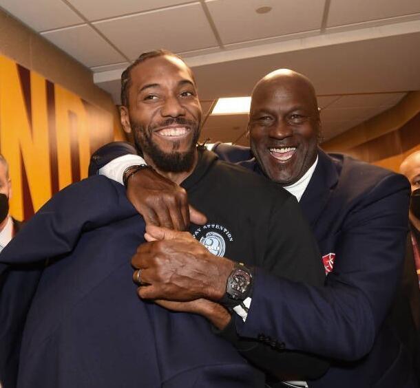 CBA球队战术分析：新疆队防守策略,（CBA战术透视：新疆男篮的防守之道）