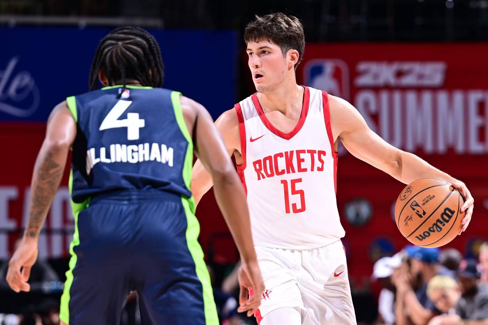 詹姆斯篮板抢断连续上榜（詹姆斯篮板与抢断双榜连登）